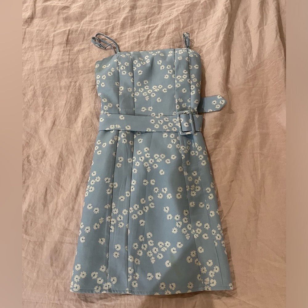 blue floral mini dress from the summer i turned pretty
